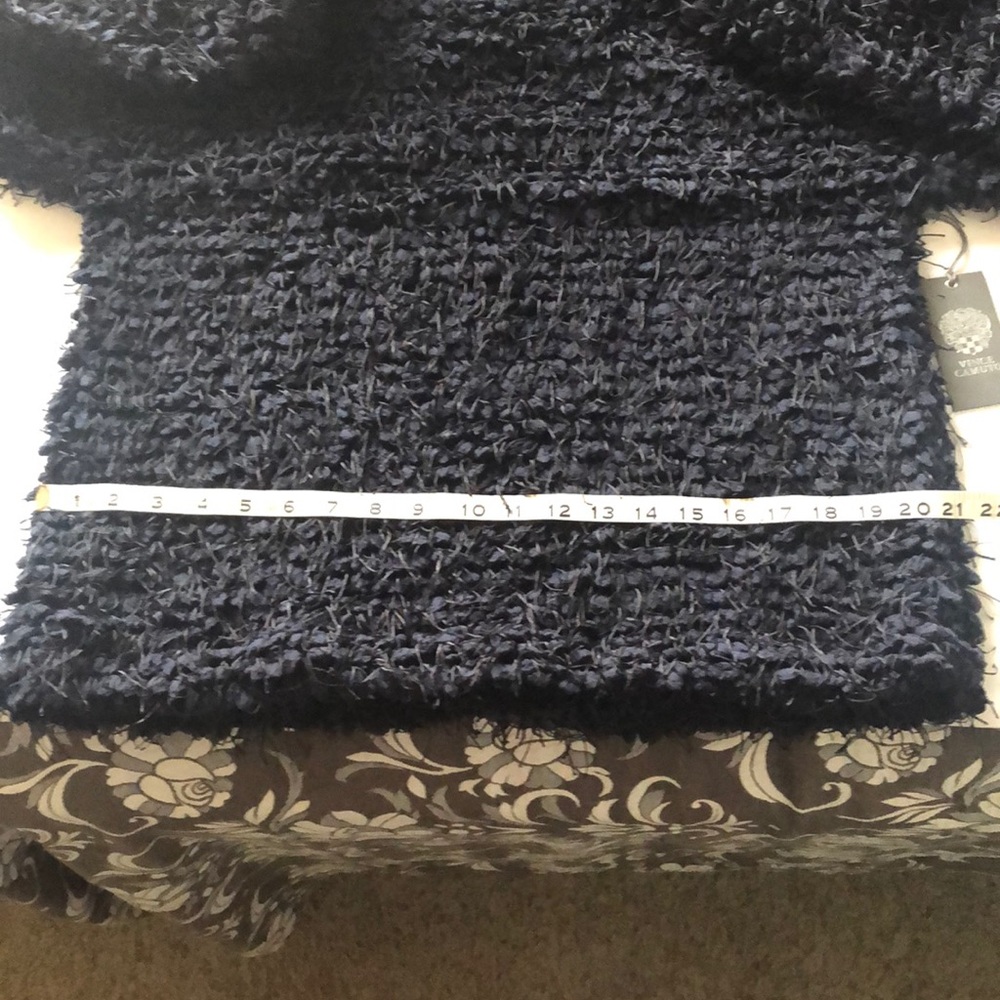 Vince Camuto 🆕 NWT Black Eye Lash Sweater - Picture 6 of 6
